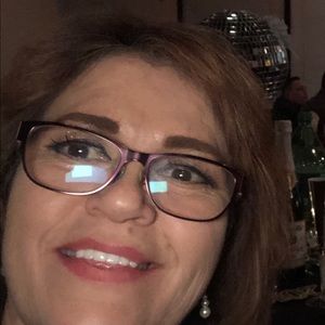 Meet your Posher, Vera